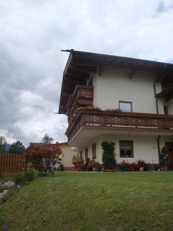 Appartement Haus Zirmblick à Saalbach-Hinterglemm Extérieur photo
